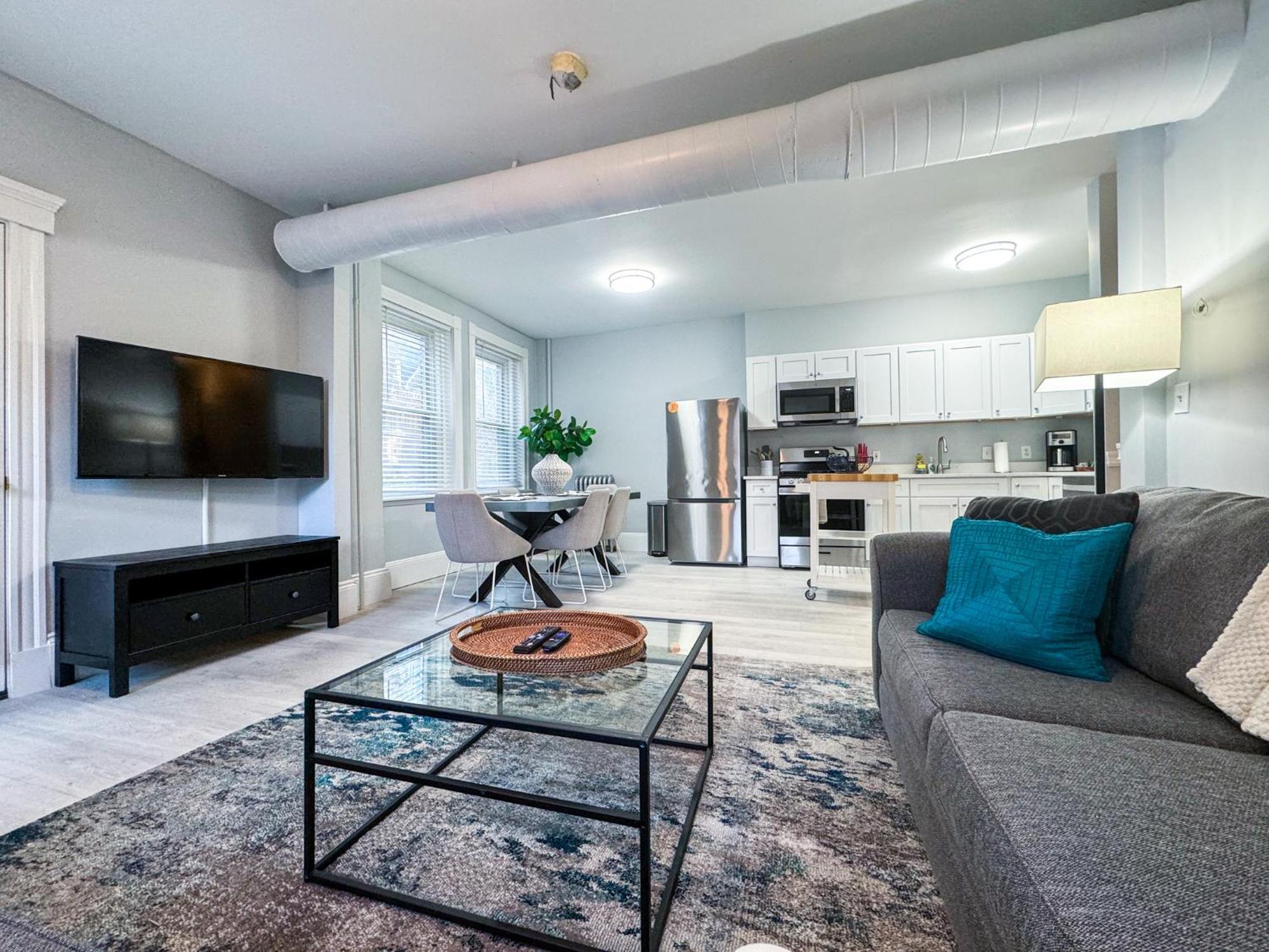 Apartamento Huge,3 Bed,2Bath,Public Transport,Boston,Sleeps 9 Brookline Exterior foto