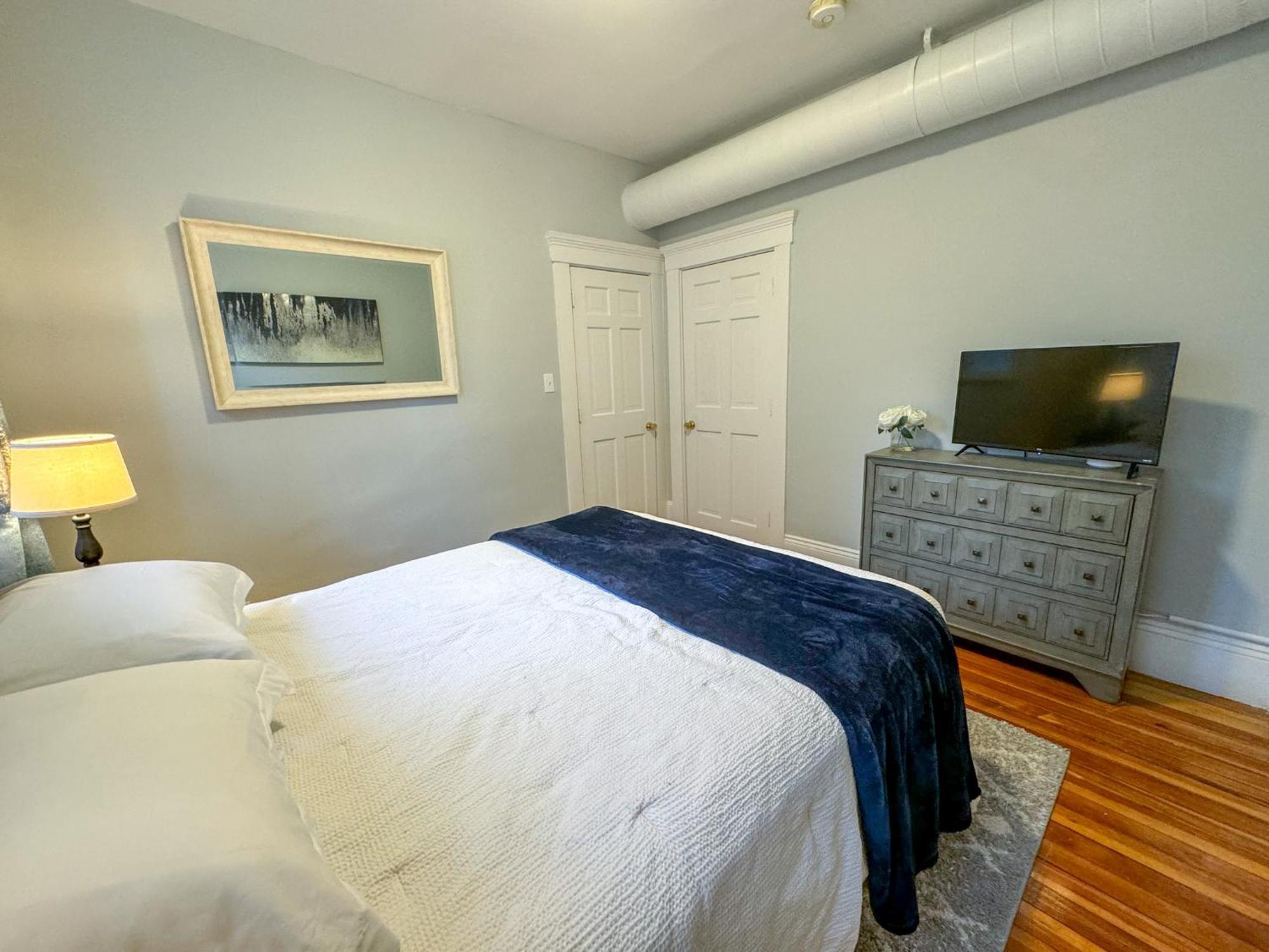 Apartamento Huge,3 Bed,2Bath,Public Transport,Boston,Sleeps 9 Brookline Exterior foto